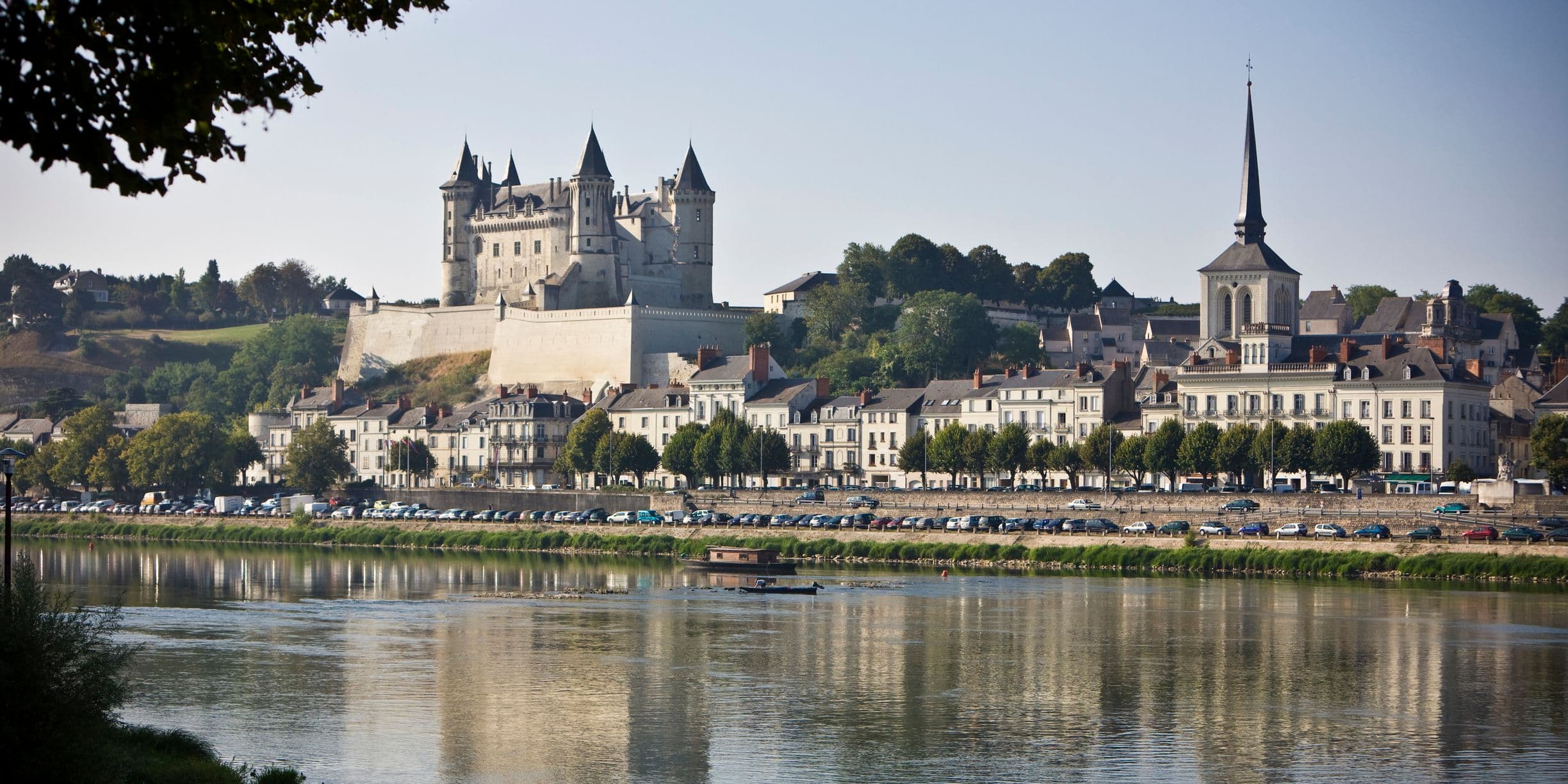 Le château de Saumur domine fièrement la Loire. ©tma1