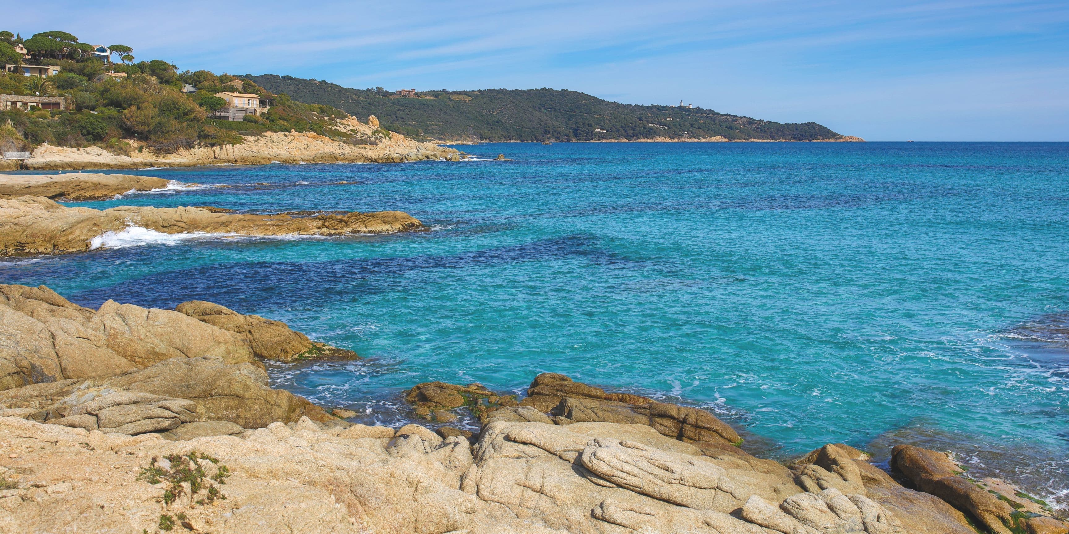 Une plage entre l'Escalet et le Cap Taillat.